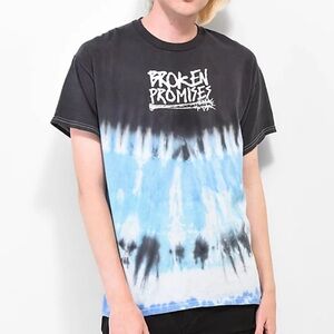 💥3 for $15💥 Broken Promises navy/blue tie-dye T-shirt. Men’s size small